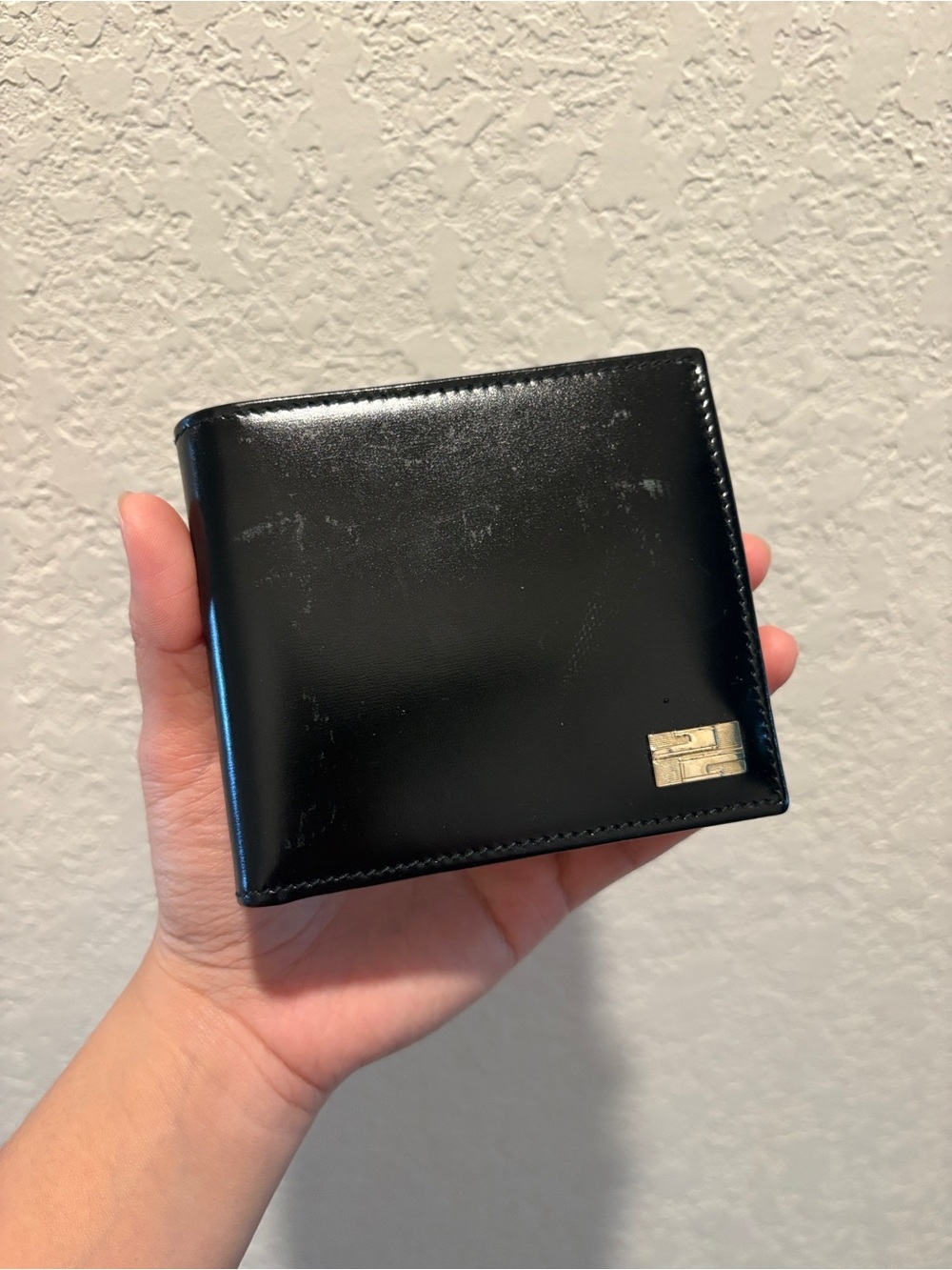 Gucci Men's Black Patent Leather Bi-Fold Wallet